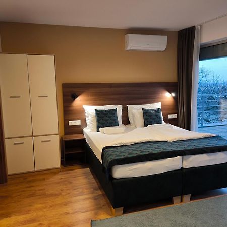 River View Apartments Hotel ブラチスラヴァ エクステリア 写真