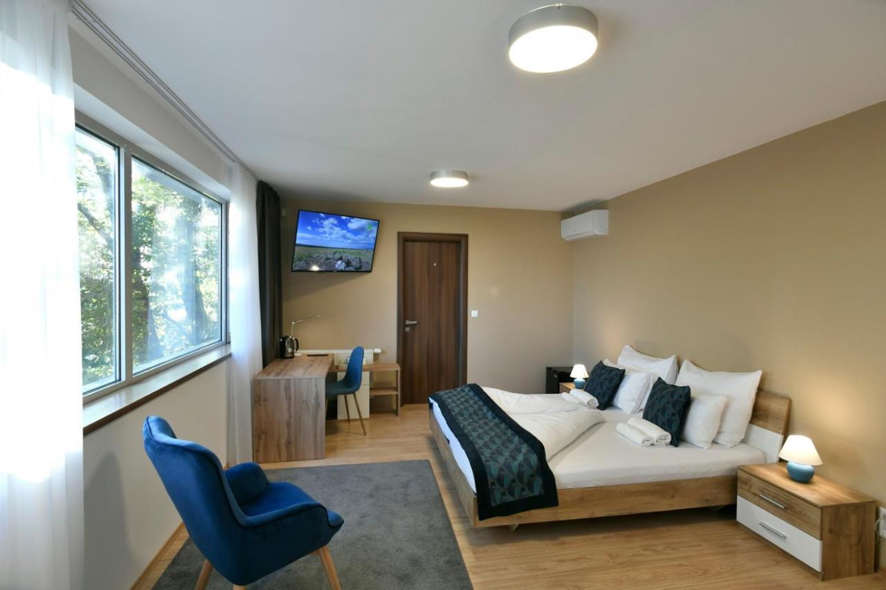 River View Apartments Hotel ブラチスラヴァ エクステリア 写真