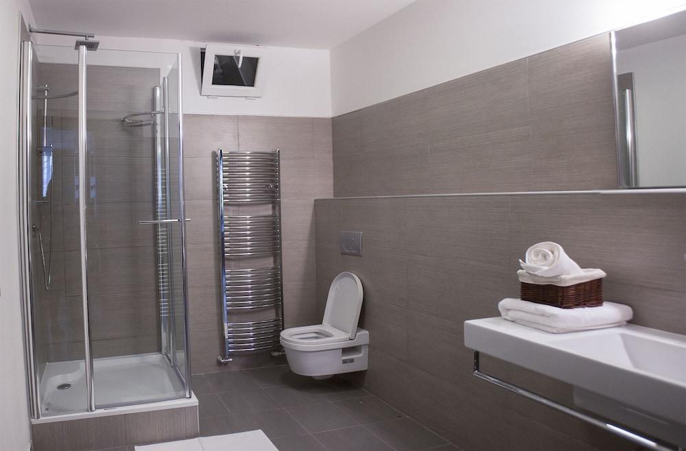 River View Apartments Hotel ブラチスラヴァ エクステリア 写真