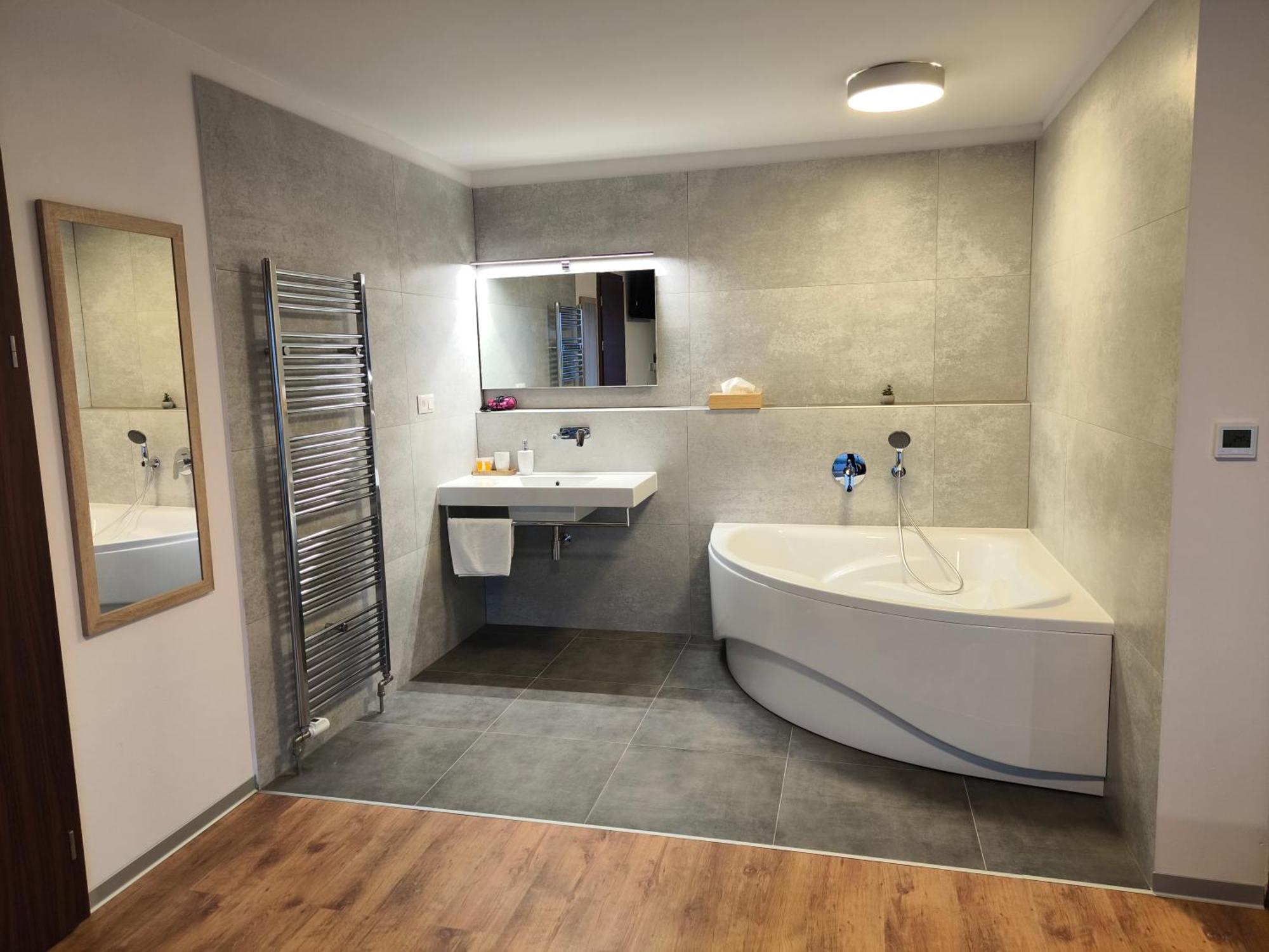 River View Apartments Hotel ブラチスラヴァ エクステリア 写真